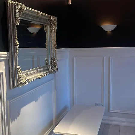 Stylish Family Holiday home Loughrea